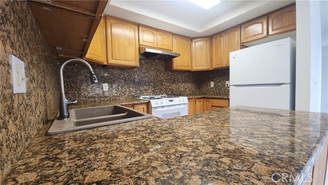Detail Gallery Image 9 of 23 For 1700 Lynne #4,  Santa Maria,  CA 93454 - 3 Beds | 2/1 Baths
