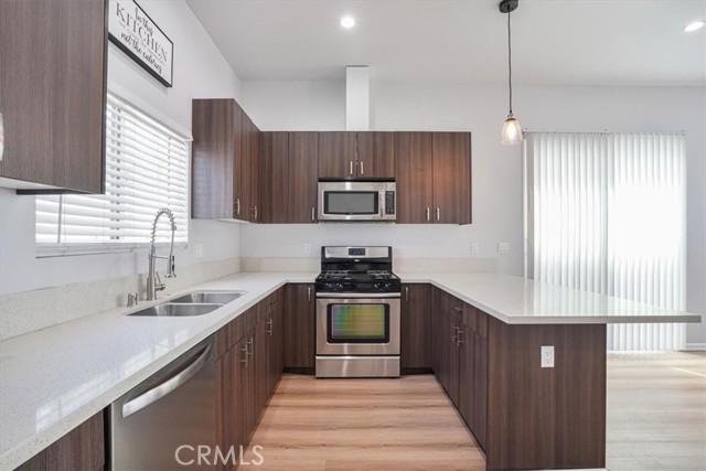 7820 Fulton Avenue, North Hollywood CA: https://media.crmls.org/medias/8c14358c-3b0c-4447-91e0-14ef513406a4.jpg