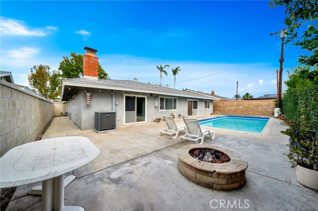 Detail Gallery Image 39 of 41 For 1024 E Tularosa, Orange,  CA 92866 - 4 Beds | 2 Baths