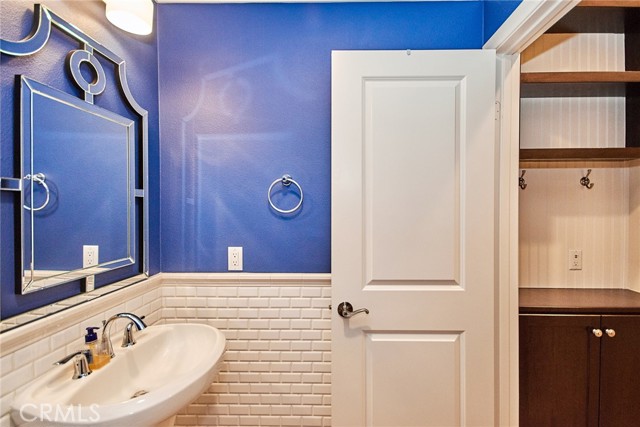 Detail Gallery Image 12 of 32 For 2970 E via Fiano, Ontario,  CA 91764 - 3 Beds | 2/1 Baths