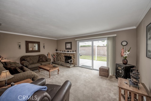 2042 Hurles Avenue photo 2