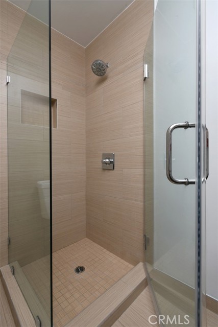 Detail Gallery Image 28 of 32 For 7240 Shirley #101,  Reseda,  CA 91335 - 3 Beds | 3 Baths