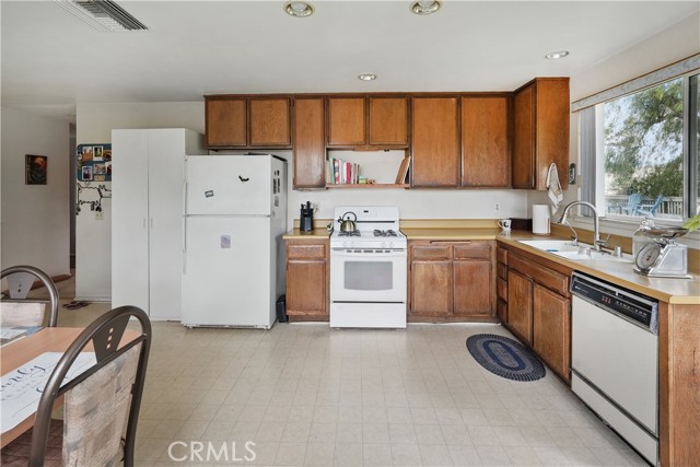 Image 10 of 27 For 18720 Wellhaven Street