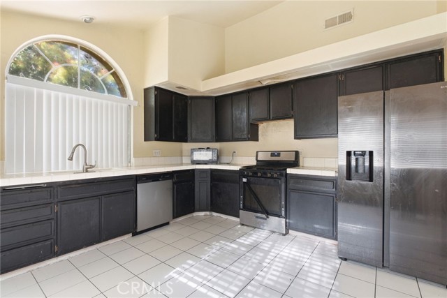 4 Bed Home for Sale in Palmdale, California