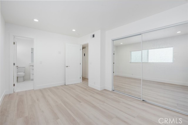 707 1/2 Orchid Avenue, Corona del Mar CA: https://media.crmls.org/medias/8c188d4e-6b50-48c7-827c-a632948f7cc7.jpg