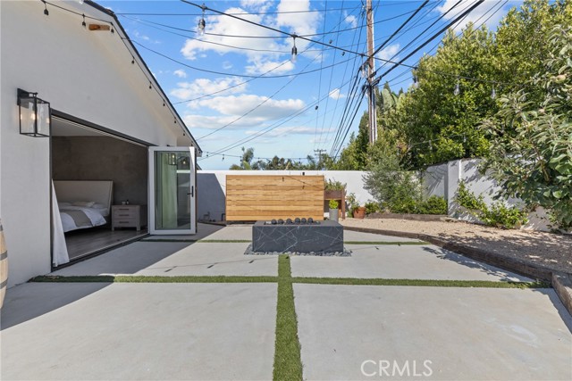 240 W Gainsborough Road, Thousand Oaks CA: https://media.crmls.org/medias/8c190325-a735-420b-922c-cab2ba98537c.jpg