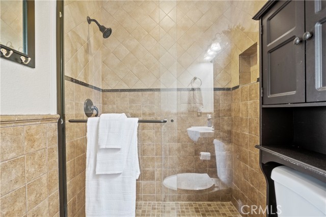Detail Gallery Image 19 of 37 For 24451 Leonard Tree Ln #201,  Newhall,  CA 91321 - 2 Beds | 2 Baths