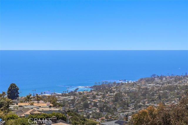 Detail Gallery Image 12 of 23 For 1415 Skyline Drive, Laguna Beach,  CA 92651 - 3 Beds | 4 Baths
