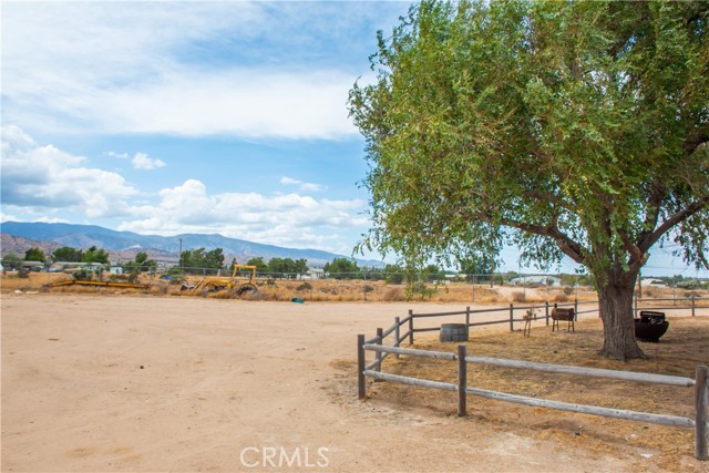 Detail Gallery Image 9 of 27 For 6591 Sundown Dr, Phelan,  CA 92371 - 3 Beds | 2 Baths