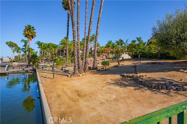 23256 Gray Fox Drive, Canyon Lake CA: https://media.crmls.org/medias/8c19967d-b26d-4dee-9a1d-38f07d319e3d.jpg