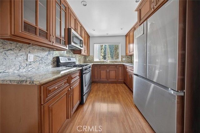 Detail Gallery Image 26 of 45 For 909 E Garfield #3,  Glendale,  CA 91205 - 2 Beds | 2 Baths