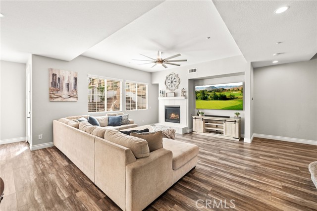 Detail Gallery Image 4 of 29 For 19791 Paso Robles Dr, Riverside,  CA 92508 - 4 Beds | 3 Baths