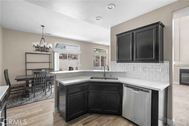 Detail Gallery Image 17 of 41 For 1128 Grass Valley Way, Santa Maria,  CA 93454 - 4 Beds | 3 Baths