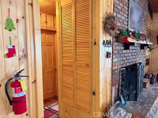 Detail Gallery Image 48 of 70 For 43897 Yosemite Drive, Big Bear Lake,  CA 92315 - 4 Beds | 2 Baths