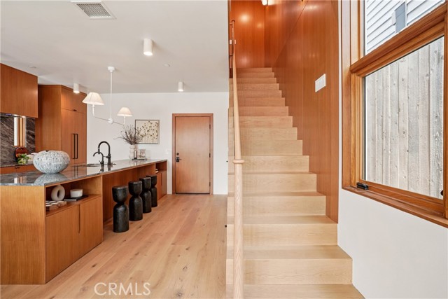 Image 33 of 66 For 647 Navy Street