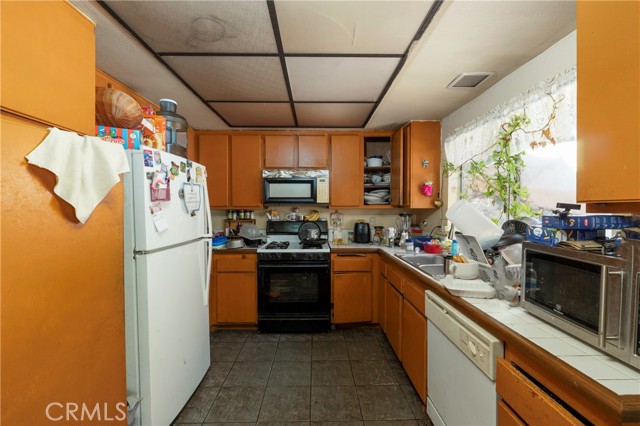 Image 6 of 21 For 4760 Crest Avenue