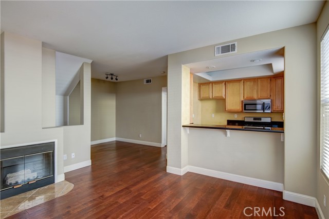 Detail Gallery Image 5 of 10 For 1016 S Rossano Way, Anaheim Hills,  CA 92808 - 3 Beds | 2 Baths