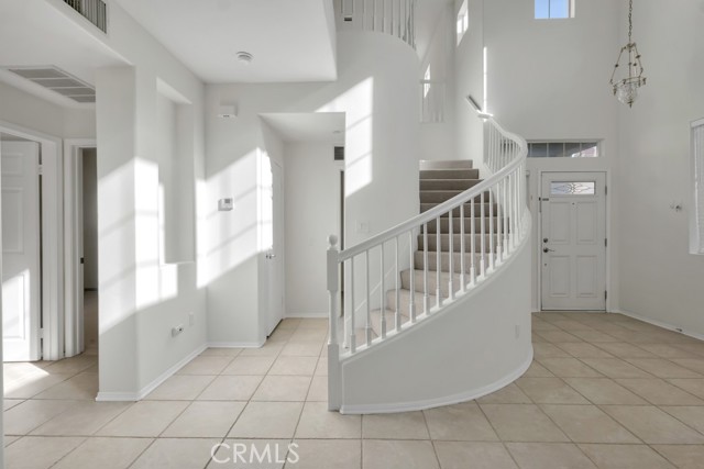 Detail Gallery Image 6 of 43 For 11205 Salerno, Porter Ranch,  CA 91326 - 4 Beds | 3 Baths