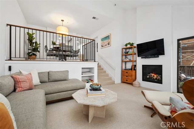7 Canyon Island Drive, Newport Beach CA: https://media.crmls.org/medias/8c1de68c-91fb-422d-85ba-d505d75e10ac.jpg