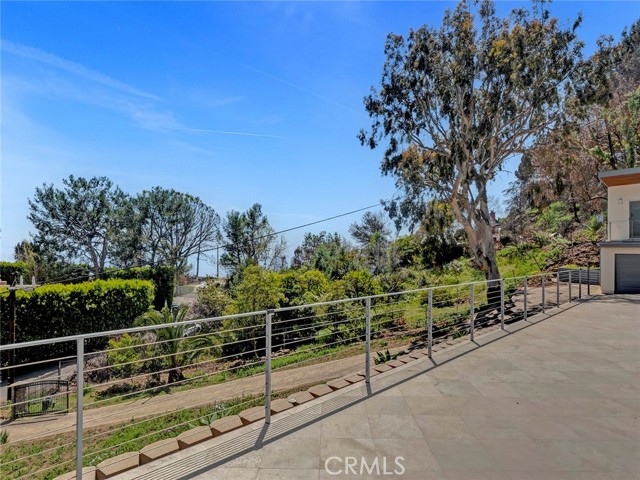 20537 Little Rock Way, Malibu CA: https://media.crmls.org/medias/8c1e696f-dba3-4ea6-8409-79650ad2582e.jpg