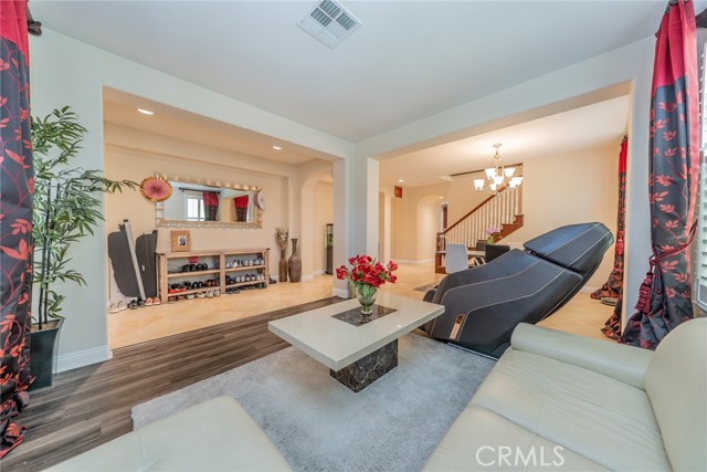 Detail Gallery Image 11 of 68 For 1251 W Daffodil Ave, La Habra,  CA 90631 - 4 Beds | 3/1 Baths