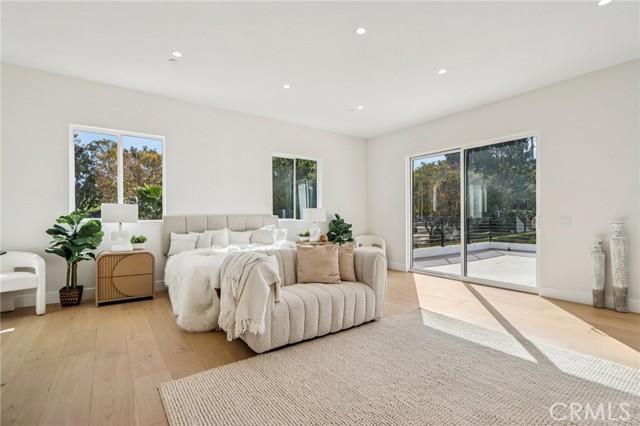 Detail Gallery Image 34 of 75 For 10511 Mary Bell Ave, Shadow Hills,  CA 91040 - 5 Beds | 5/1 Baths