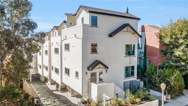 Detail Gallery Image 29 of 41 For 1819 Westholme Ave #1/2,  –,  CA 90025 - 3 Beds | 3/1 Baths