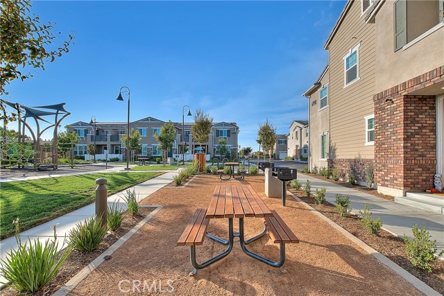 Detail Gallery Image 44 of 48 For 41985 Emelia St #303,  Murrieta,  CA 92562 - 2 Beds | 2/1 Baths