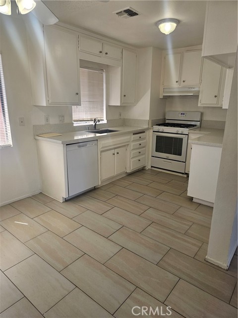 45419 10th W Street, Lancaster CA: https://media.crmls.org/medias/8c22b4a8-cf4c-4941-9c57-885d7cb33b76.jpg