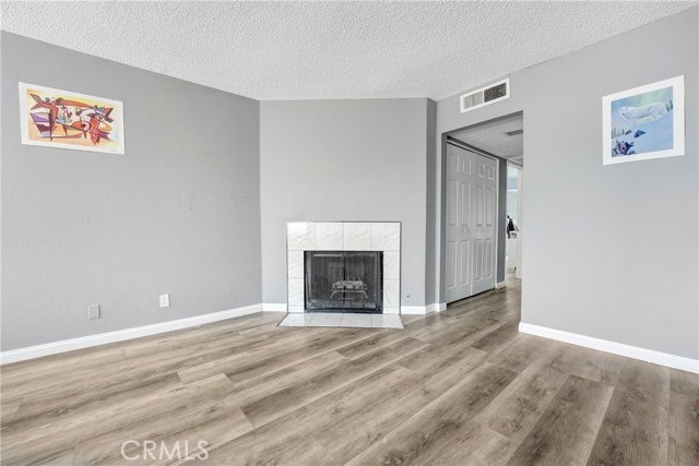 8020 Langdon Avenue, Van Nuys CA: https://media.crmls.org/medias/8c237317-ae18-46a9-8046-5d34b61fbe7a.jpg