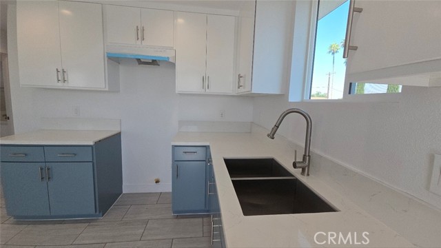 Detail Gallery Image 16 of 23 For 10413 Avalon Bld, Los Angeles,  CA 90003 - 4 Beds | 2 Baths