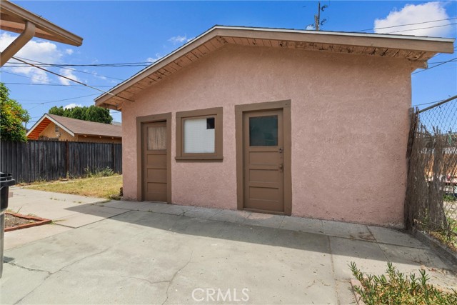 1726 52nd Street, Los Angeles, California 90062, 3 Bedrooms Bedrooms, ,1 BathroomBathrooms,Single Family Residence,For Sale,52nd,DW24144803