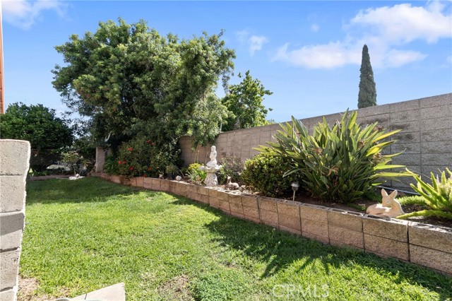 414 Deepmead Avenue, La Puente CA: https://media.crmls.org/medias/8c23aeaa-c567-4fe2-9856-b2d103ada990.jpg