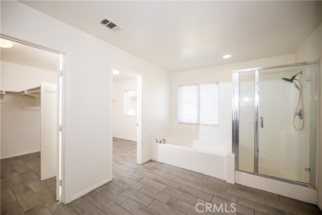 Image 23 of 28 For 1886 Spring White Rd