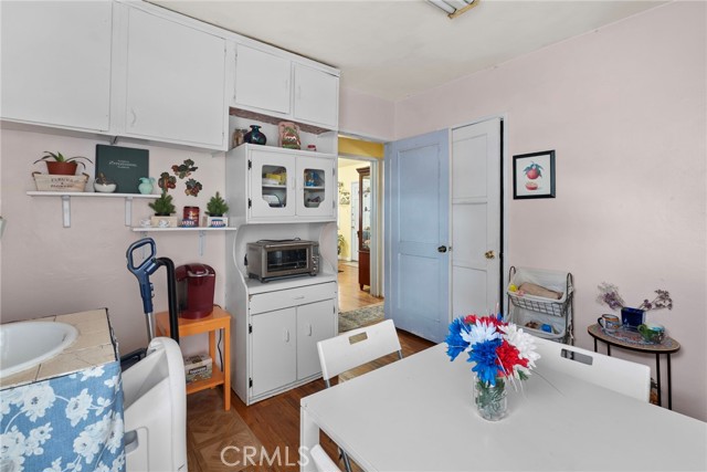 Detail Gallery Image 10 of 33 For 12323 Edgebrook Ave, Lynwood,  CA 90262 - 3 Beds | 1 Baths