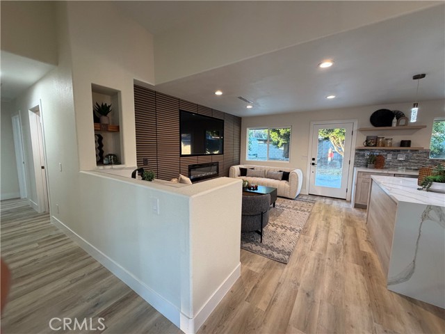 14958 Granada Avenue, Fontana CA: https://media.crmls.org/medias/8c24ce22-9100-4ddf-825b-db7b849e5f38.jpg