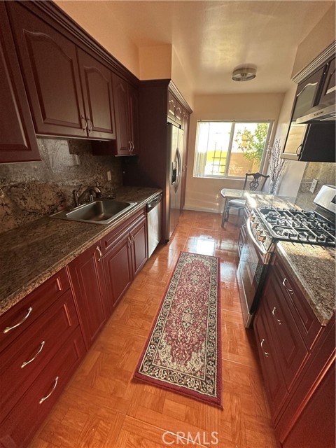 Detail Gallery Image 7 of 21 For 6225 Coldwater Canyon Ave #117,  North Hollywood,  CA 91606 - 2 Beds | 2 Baths