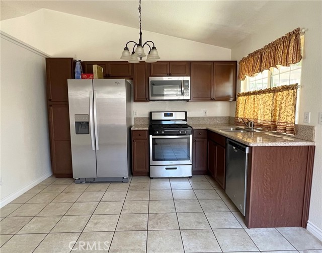 Image 13 of 20 For 110 Peppertree Drive