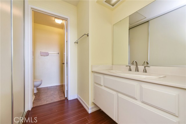 21 Giovanni Aisle, Irvine, California 92614, 2 Bedrooms Bedrooms, ,2 BathroomsBathrooms,Condominium,For Sale,Giovanni Aisle,OC24138023
