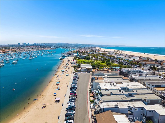 Detail Gallery Image 36 of 37 For 1817 W Bay Ave a,  Newport Beach,  CA 92663 - 2 Beds | 2/1 Baths