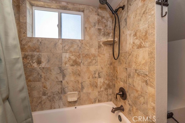 Detail Gallery Image 19 of 28 For 38756 Big Bear Bld, Big Bear Lake,  CA 92315 - 2 Beds | 2 Baths