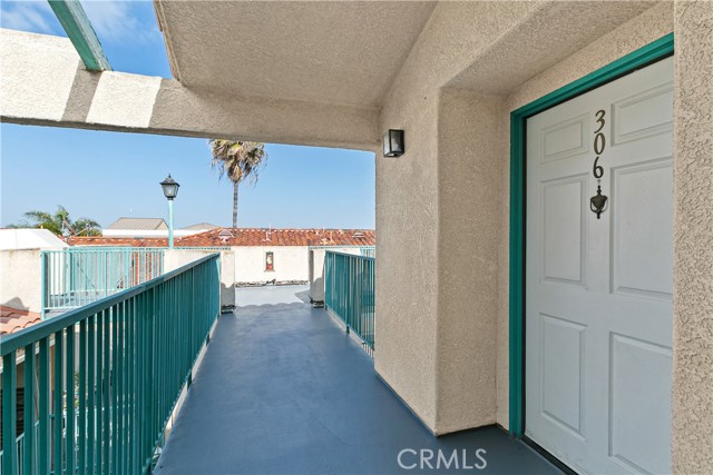 Detail Gallery Image 4 of 36 For 1121 Obispo Ave #306,  Long Beach,  CA 90804 - 1 Beds | 1 Baths