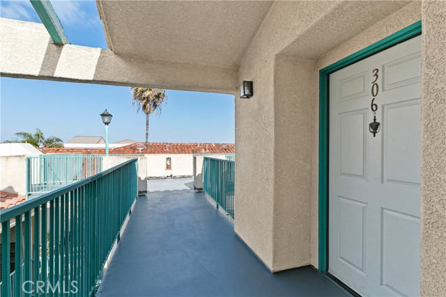 Detail Gallery Image 4 of 36 For 1121 Obispo Ave #306,  Long Beach,  CA 90804 - 1 Beds | 1 Baths