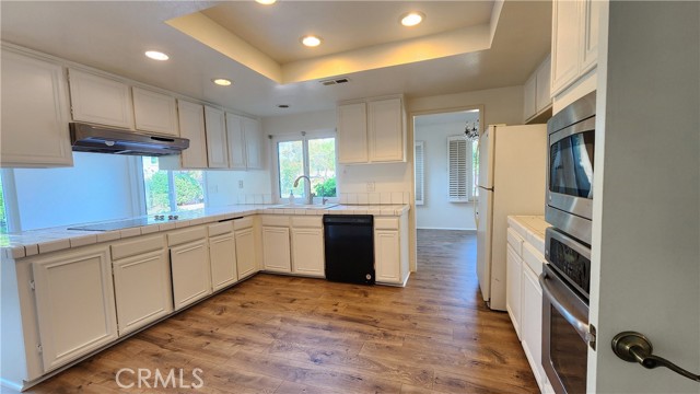 Detail Gallery Image 6 of 22 For 23 Blazing Star, Irvine,  CA 92604 - 4 Beds | 3 Baths