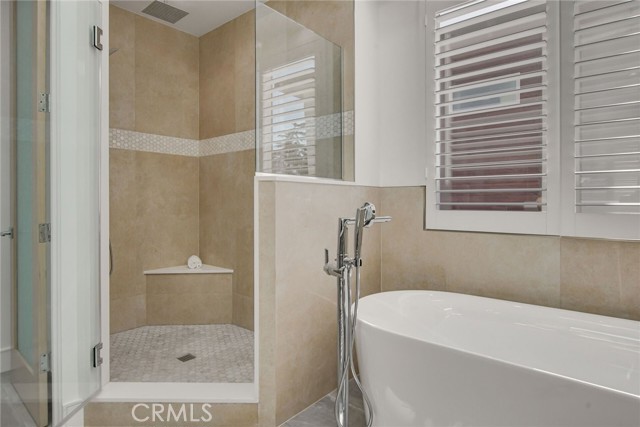 OWNERS SEPARATE TUB & WALK IN SHOWER