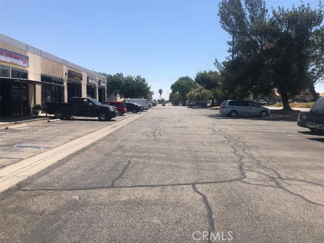 1817 E Avenue Q, Palmdale, California 93550, ,Commercial Lease,For Rent,1817 E Avenue Q,CRTR23135318