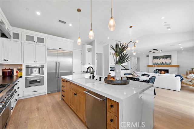 Detail Gallery Image 5 of 40 For 2507 Alta Vista Dr, Newport Beach,  CA 92660 - 5 Beds | 4/1 Baths