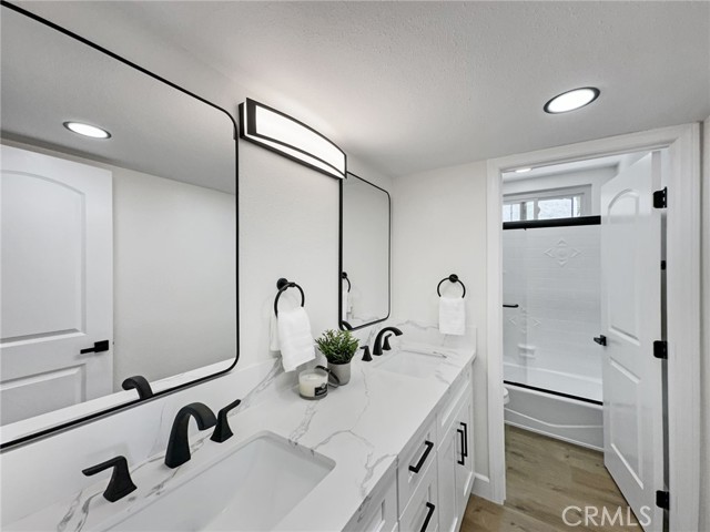 26862 Salazar Drive, Mission Viejo CA: https://media.crmls.org/medias/8c2a3a8e-9905-41b5-85c4-52e8c7c40b17.jpg