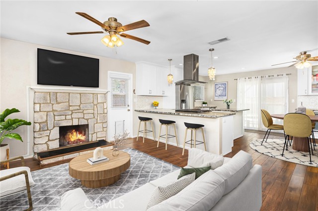 110 Judson Street, Redlands CA: https://media.crmls.org/medias/8c2b2321-cb85-4763-8697-f78935e6e724.jpg