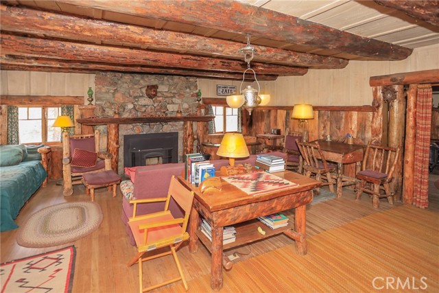 Detail Gallery Image 21 of 47 For 39342 Mohawk Dr, Fawnskin,  CA 92333 - 4 Beds | 2 Baths